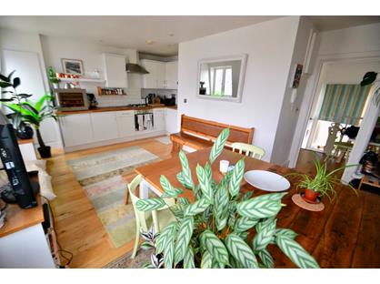 1 Bed Flat, Ladbroke Grove, W10