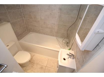 1 Bed Flat, Coombe Road, CR0