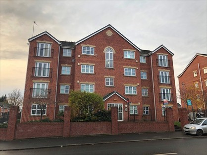 2 Bed Flat, Waterloo Road, M8