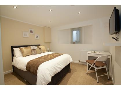 Room in a Shared House, Castle Street, SK3