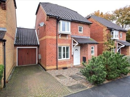3 Bed Detached House, Elm Way, TN21