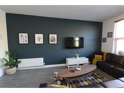 8 Bed Flat, Nicander Road, L18