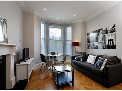 2 Bed Flat, Central Avenue, SW6