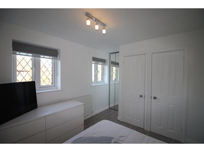 Room in a Shared House, Robina Close, HA6