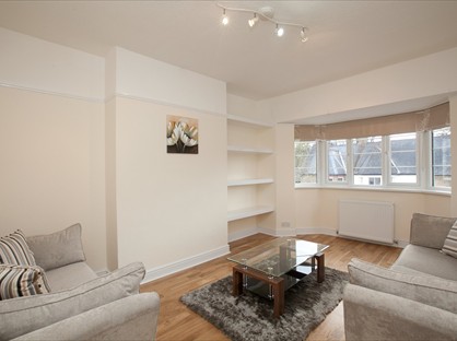 2 Bed Flat, Crown Court, N10
