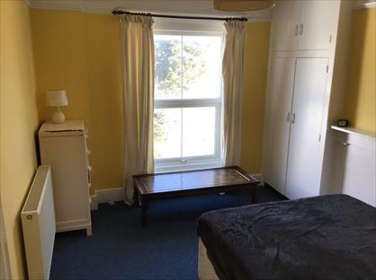 1 Bed Flat, Queens Road, PO40