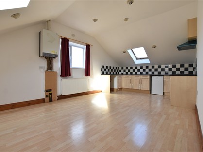 2 Bed Flat, T L House, LU1