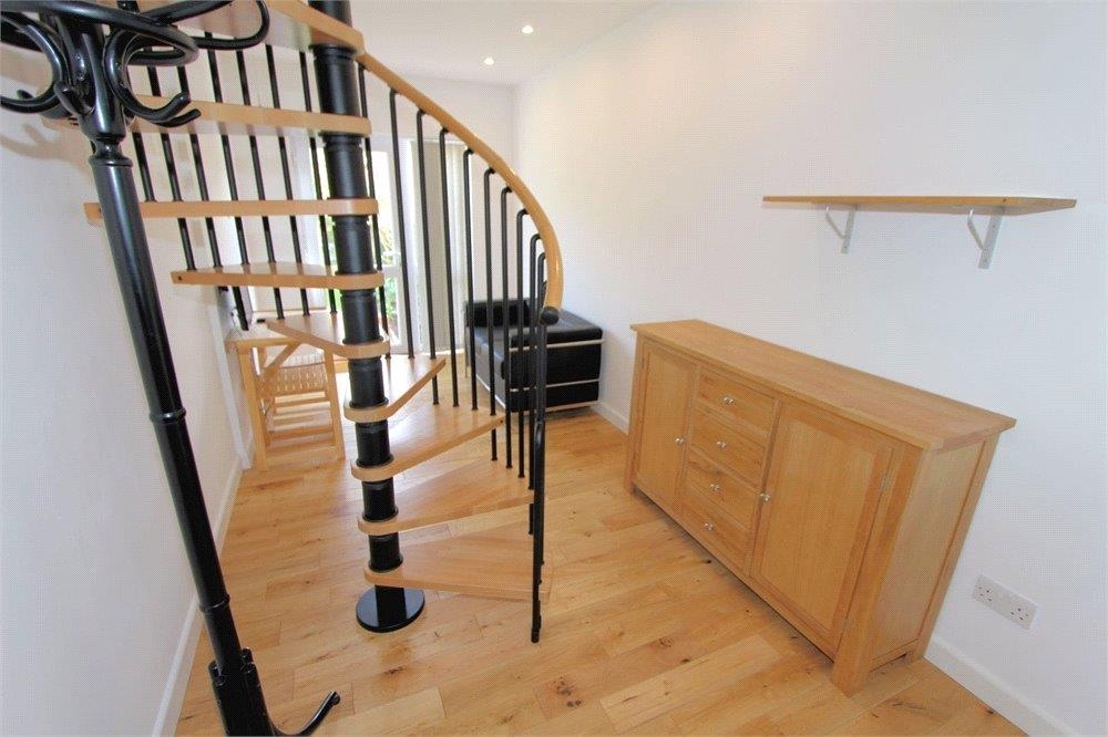 Almondsbury, Bristol 1 Bed SemiDetached House, The 13 Crantock Drive, BS32 To