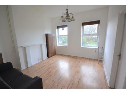 1 Bed Flat, Wellesley Road, CR0