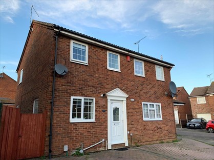 2 Bed Semi-Detached House, Barnston Close, LU2