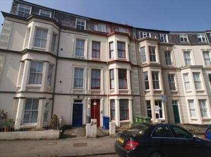 1 Bed Flat, Crown Crescent, YO11