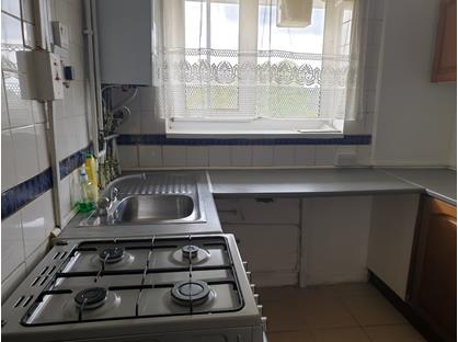 2 Bed Flat, Weydown Close, SW19