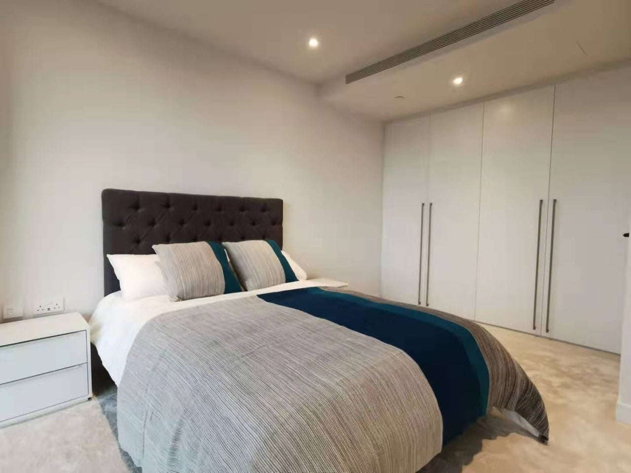 1 Bed Flat, Lockgate Road, SW6 photo 5