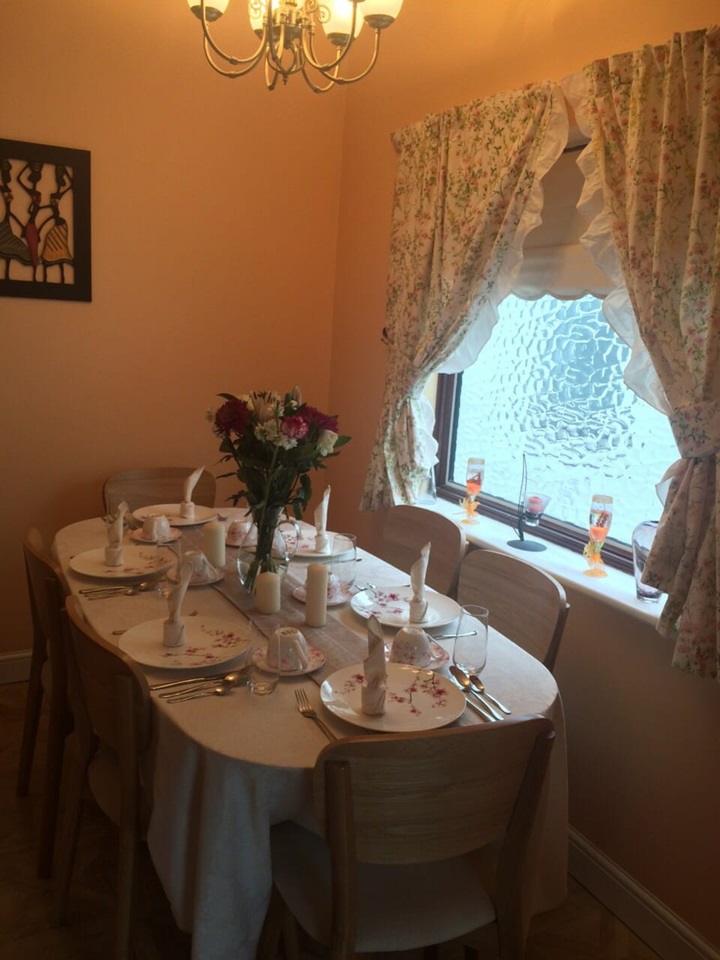 Twickenham 2 Bed Bungalow, Rosecroft Gardens, TW2 To Rent Now for £