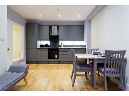 2 Bed Flat, Winchester Street, SW1V