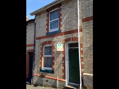 2 Bed Terraced House, Hilton Road, TQ12