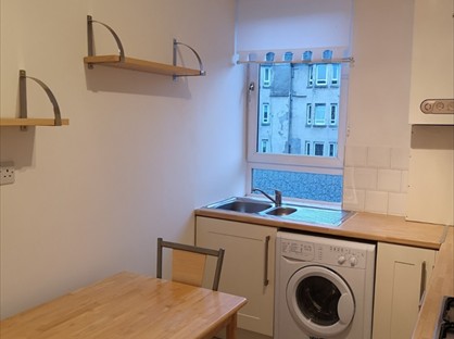 1 Bed Flat, Lochend Road South, EH7