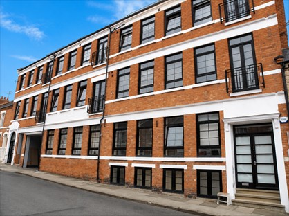 2 Bed Flat, Artizan Road, NN1