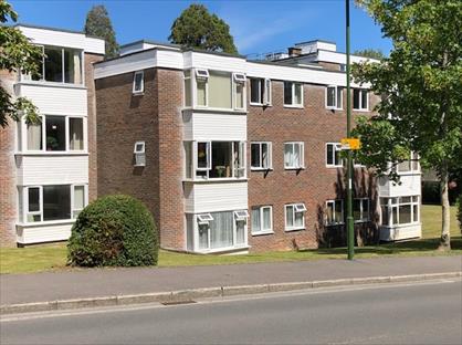 2 Bed Flat, Arbor Court, RH16