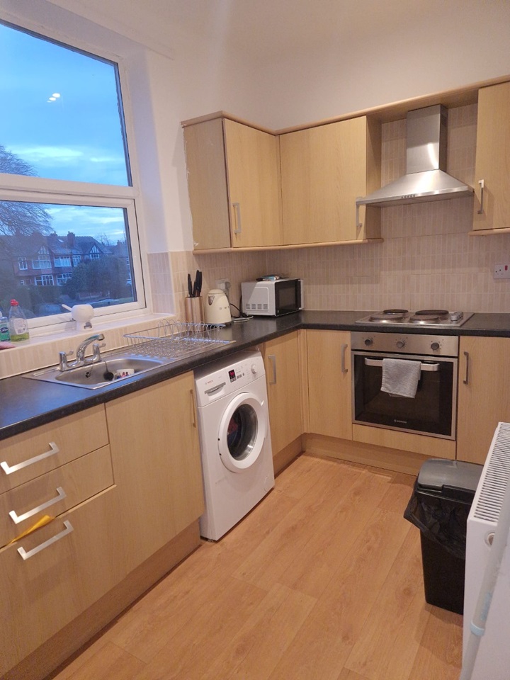 Sale 2 Bed Flat, Dane Road, M33 To Rent Now for £1,100.00 p/m