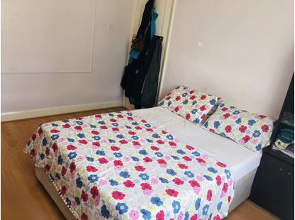 Room in a Shared House, Braemar Road, KT4