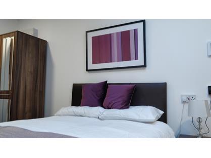 1 Bed Flat, The Midway, ST5