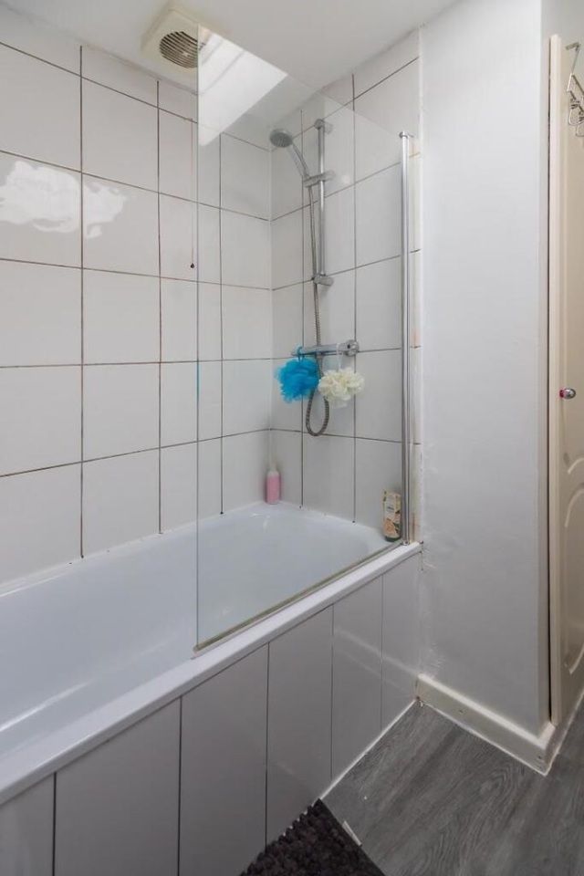 3 Bed End Terrace, Uplands Crescent, CF64 photo 4