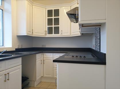 2 Bed Flat, Woodbank Crescent, PA5