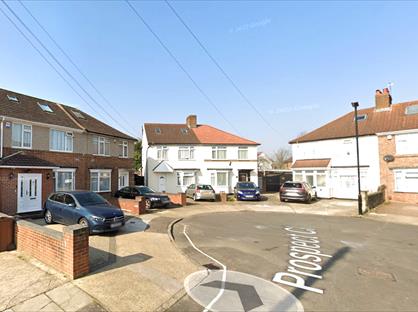 3 Bed Semi-Detached House, Prospect Close, TW3