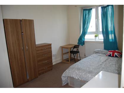 Room in a Shared House, Grindall House, E1