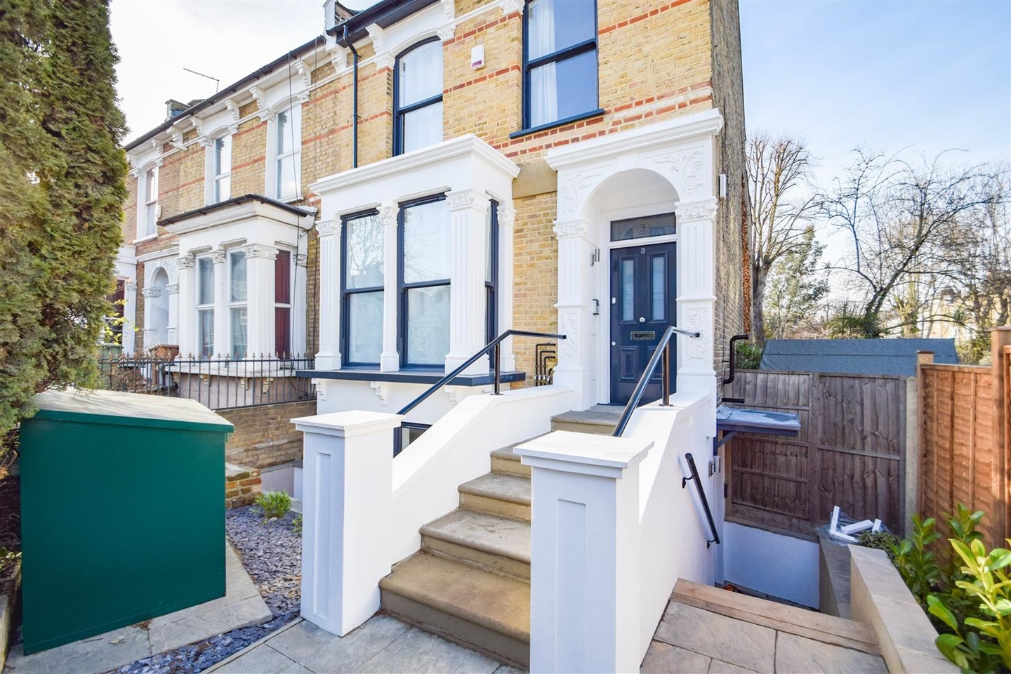 2 Bed Flat, Laura Terrace, N4
