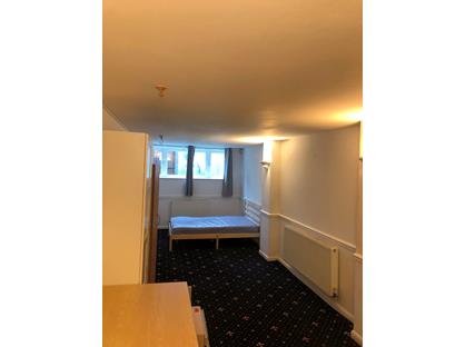 Room in a Shared Flat, Leigham Court Road, SW16