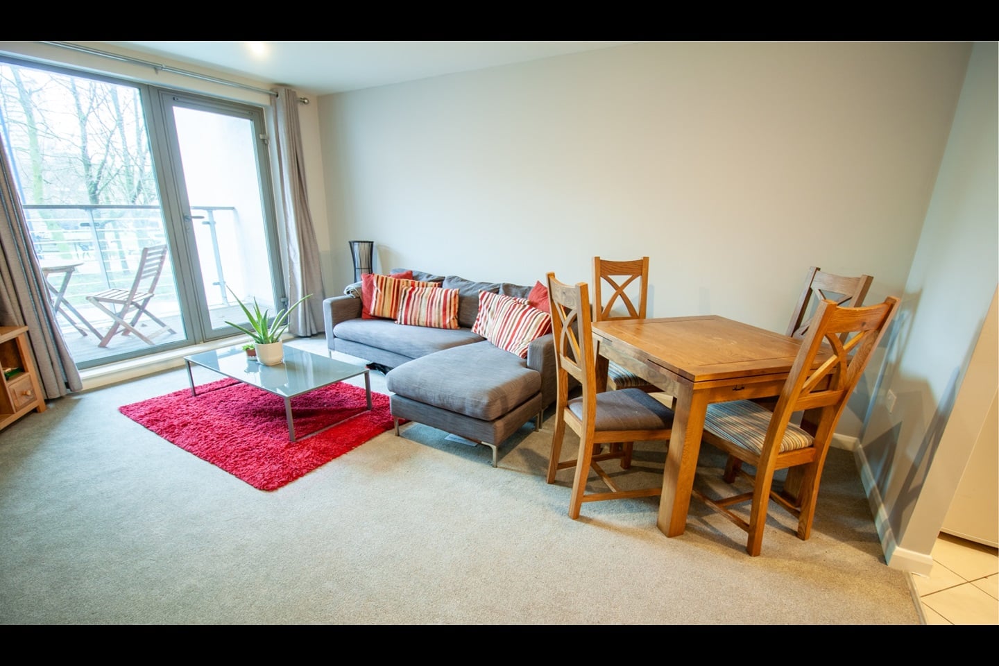2 Bed Flat, Skyline, B1