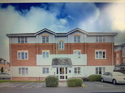 2 Bed Flat, Elm Park, RG30