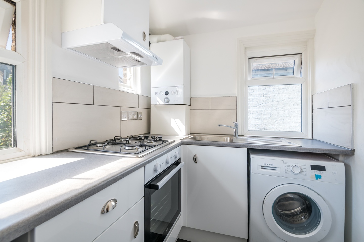 London - 2 Bed Flat, Sunnyhill Road, SW16 - To Rent Now for £1,650.00 p/m