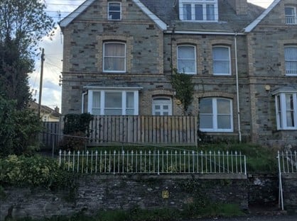 2 Bed Flat, Molesworth Street, PL27