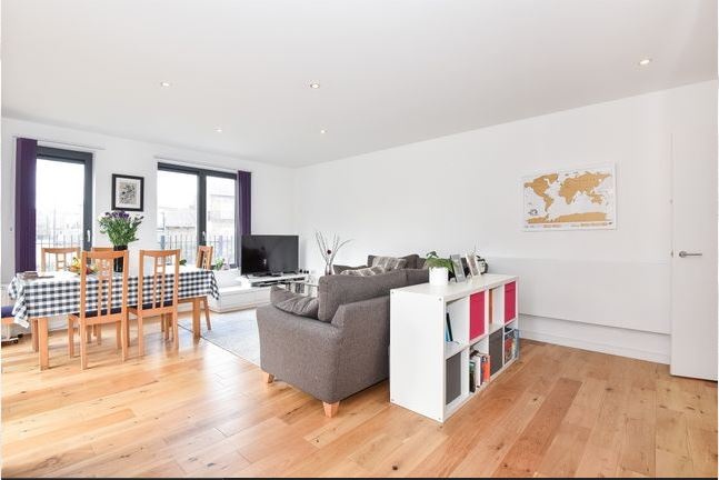 1 Bed Flat, Cowley Road, SW9 photo 4