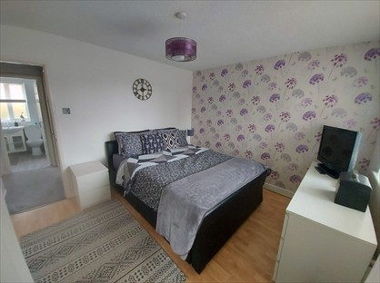 4 Bed Terraced House, Brill Place, MK13