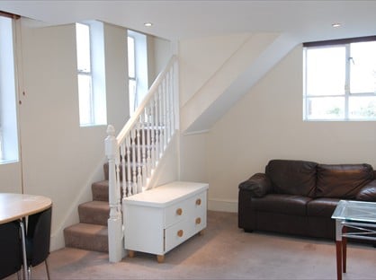 1 Bed Flat, Balham High Road, SW12
