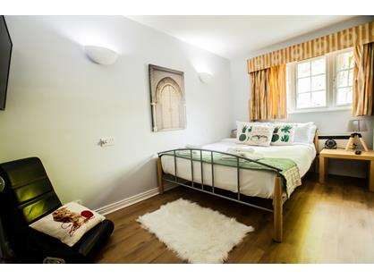 Room in a Shared Flat, Selhurst Close, SW19