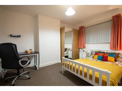 Room in a Shared House, Heath End Road, CV10