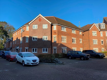 2 Bed Flat, Lockhart Road, WD17