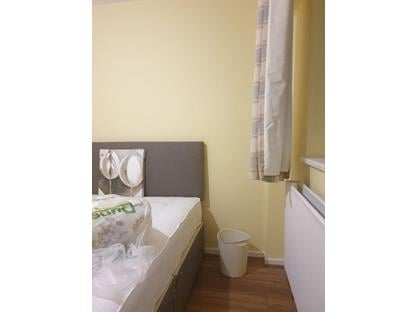 Room in a Shared Flat, South Lodge Avenue, CR4