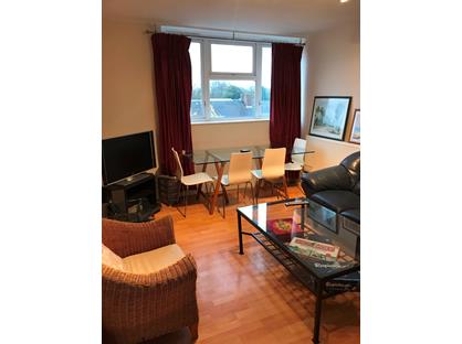 Room in a Shared Flat, Wayford Street, SW11