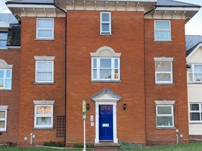 1 Bed Flat, Tattersall's Chase, CM0