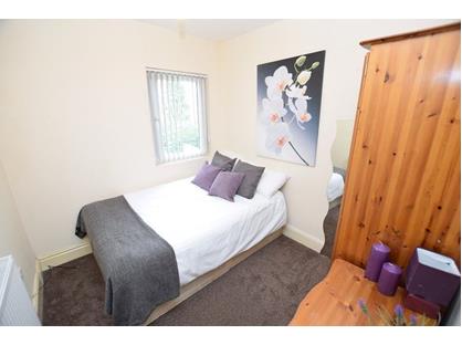 Room in a Shared House, Addison Road, B14