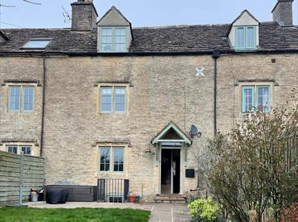 3 Bed Terraced House, Cottons Lane, GL8