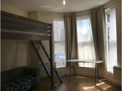 Studio Flat, Gloucester Drive, N4