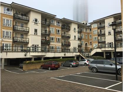 Room in a Shared Flat, Galleons View, E14