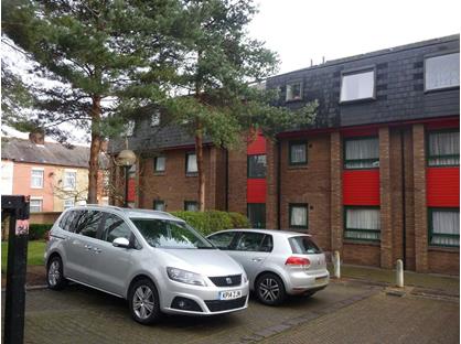 Bedsit, Azad House, LE2